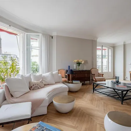 Apartment Veeve - A Sophisticated Spectacle Paris